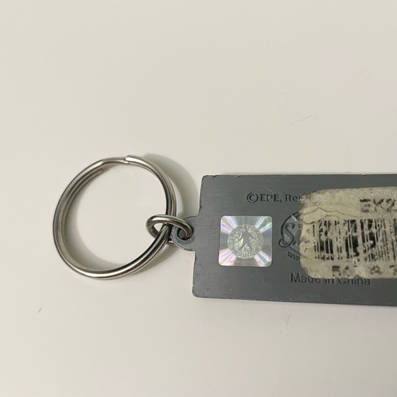 Elvis Presley Logo Keyring - Picture 10 of 11